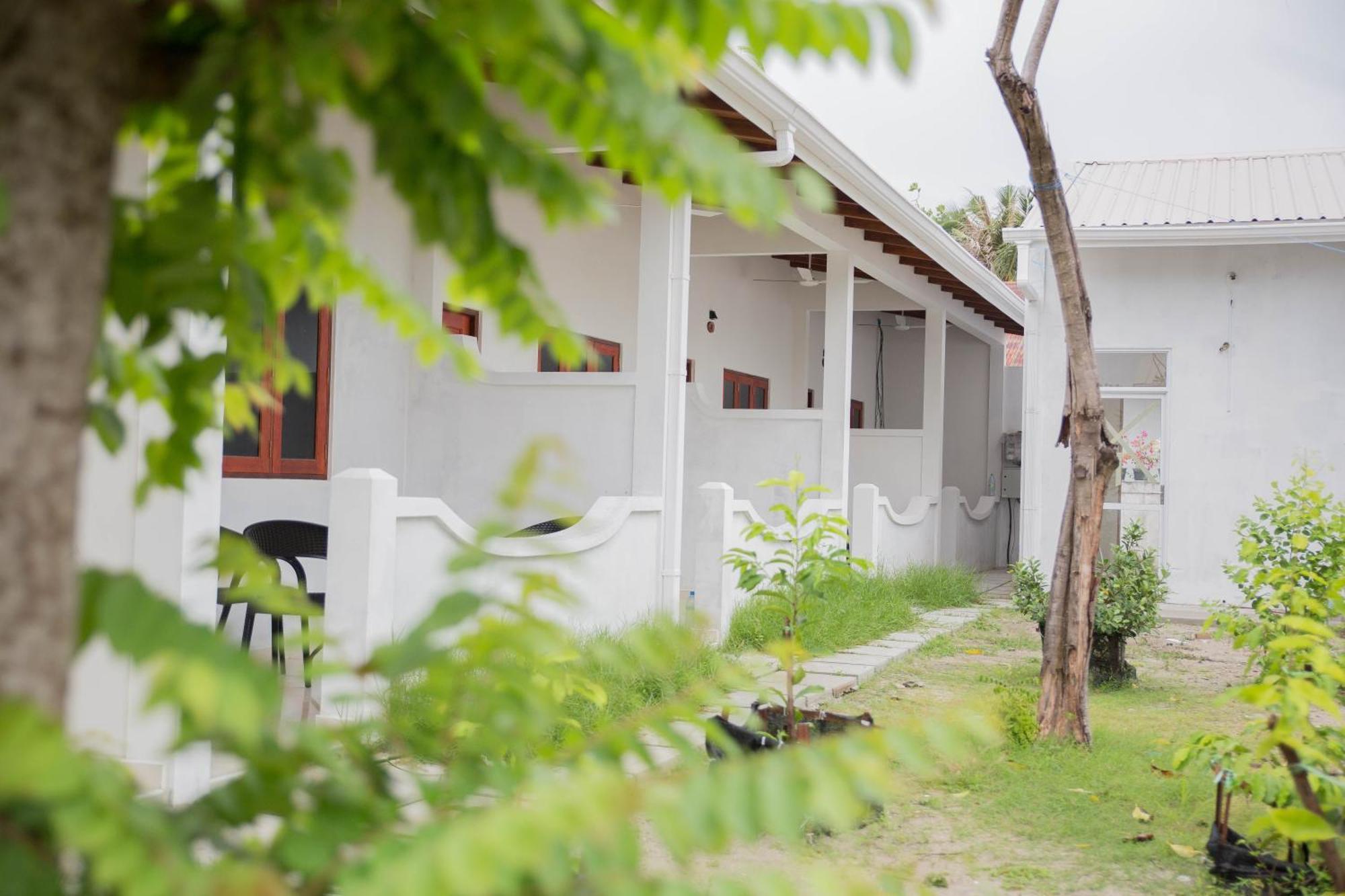 Velidhoo Inn Exterior photo